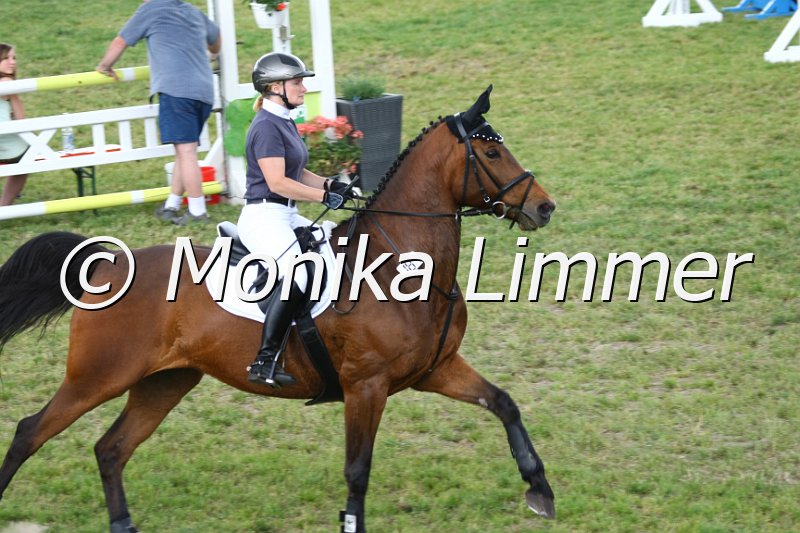 105M0865_Lamorana M_Spring_A.JPG